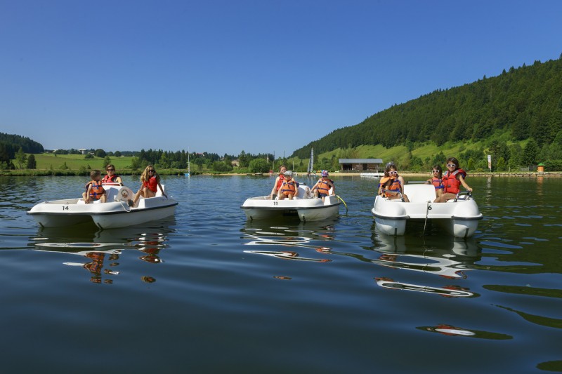 Lac des Rousses - Station des Rousses - Pédalo - Jura - Groupe