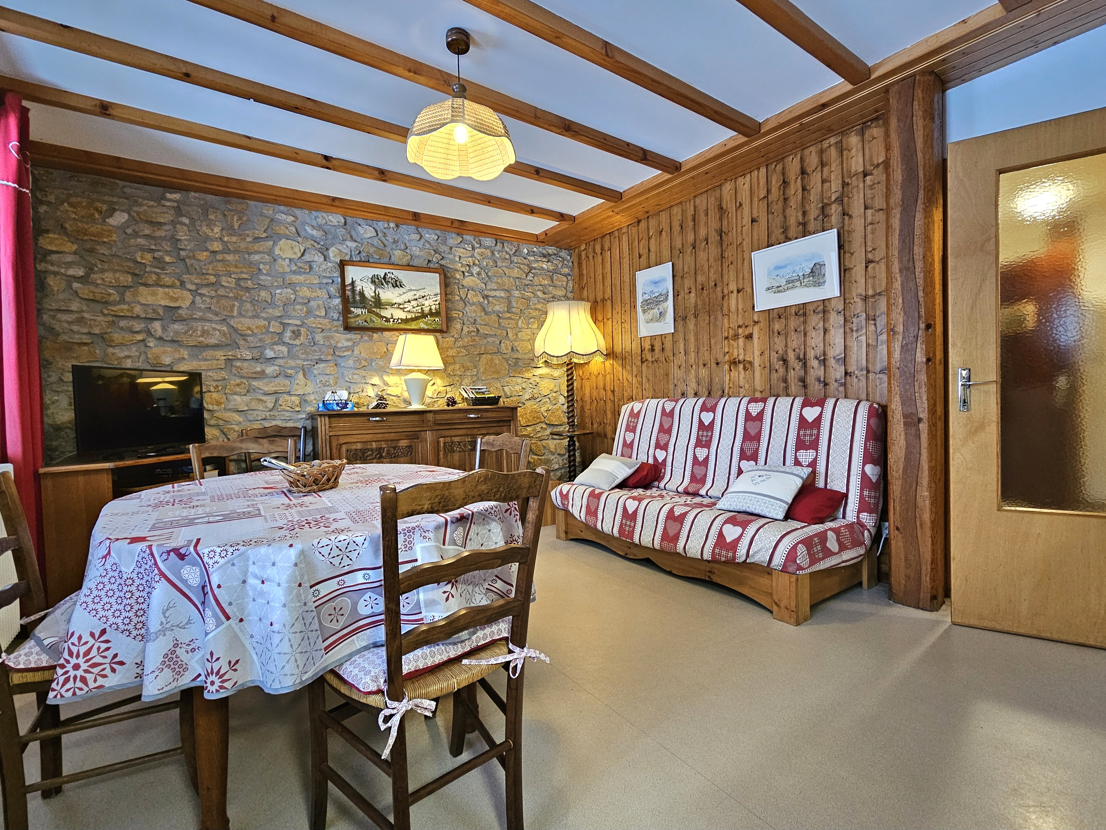 Appartement en maison mitoyenne - R412BAI74