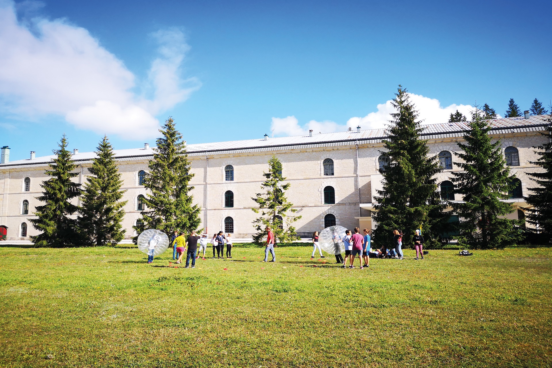 Challenge - activites - cohésion - seminaire - Station des Rousses - Jura - Groupe