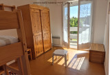 chambre vue vers le balcon