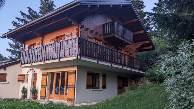 LOCATION-VACANCES-CHALET-LESROUSSES-STATIONDESROUSSES-JURA