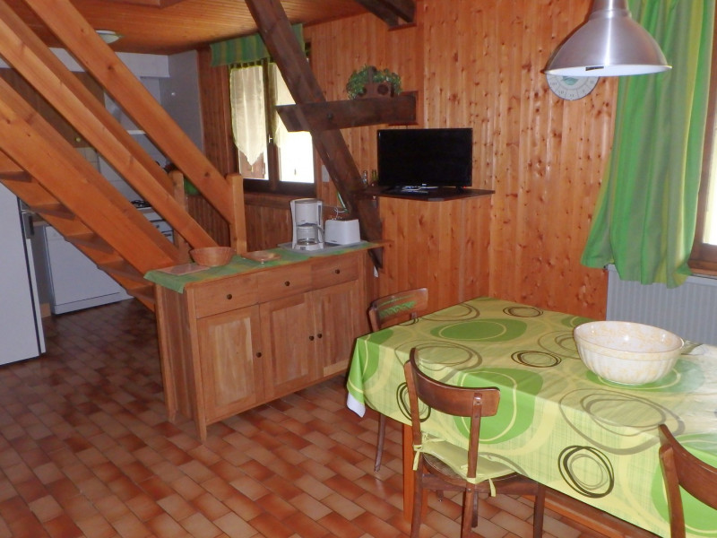 appartement-maison-salle-a-manger-cuisine-station-des-rousses-jura-57006
