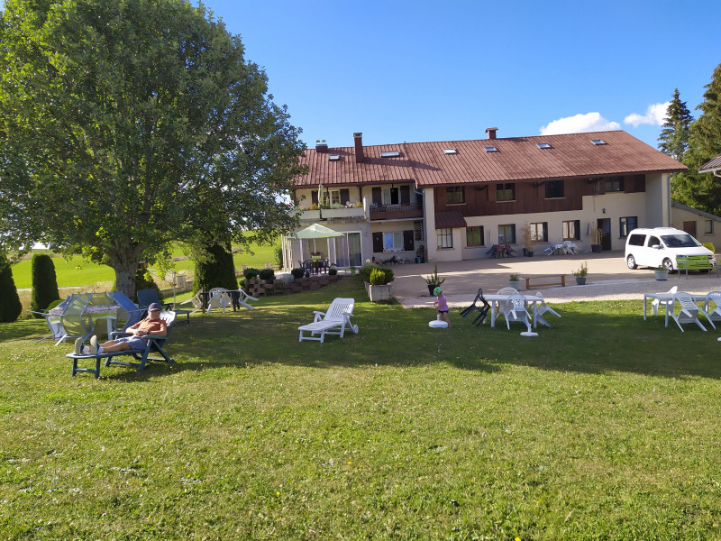 maison, salons de jardin et coin detente