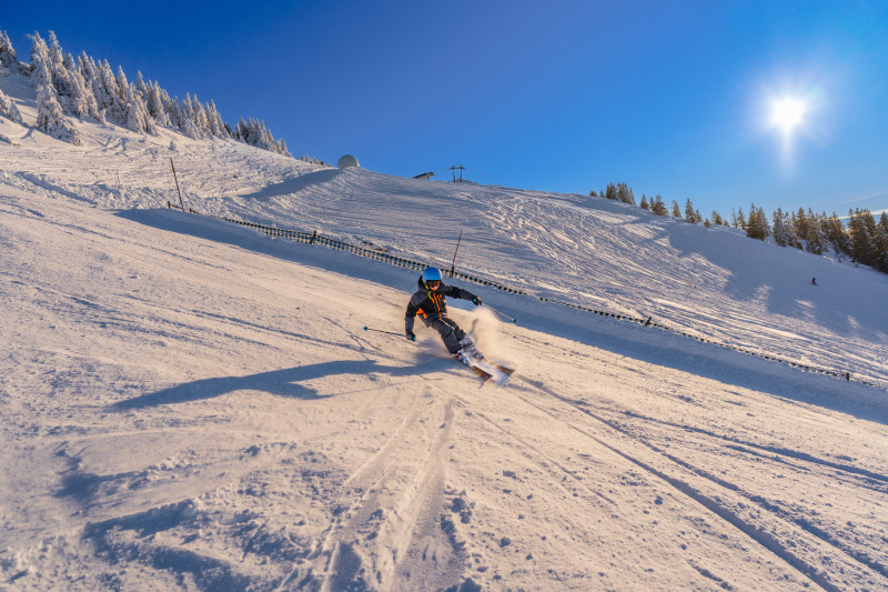 Ski-alpin-neige-bus-Station des Rousses-Jura sur Léman-Haut Jura-Les Rousses