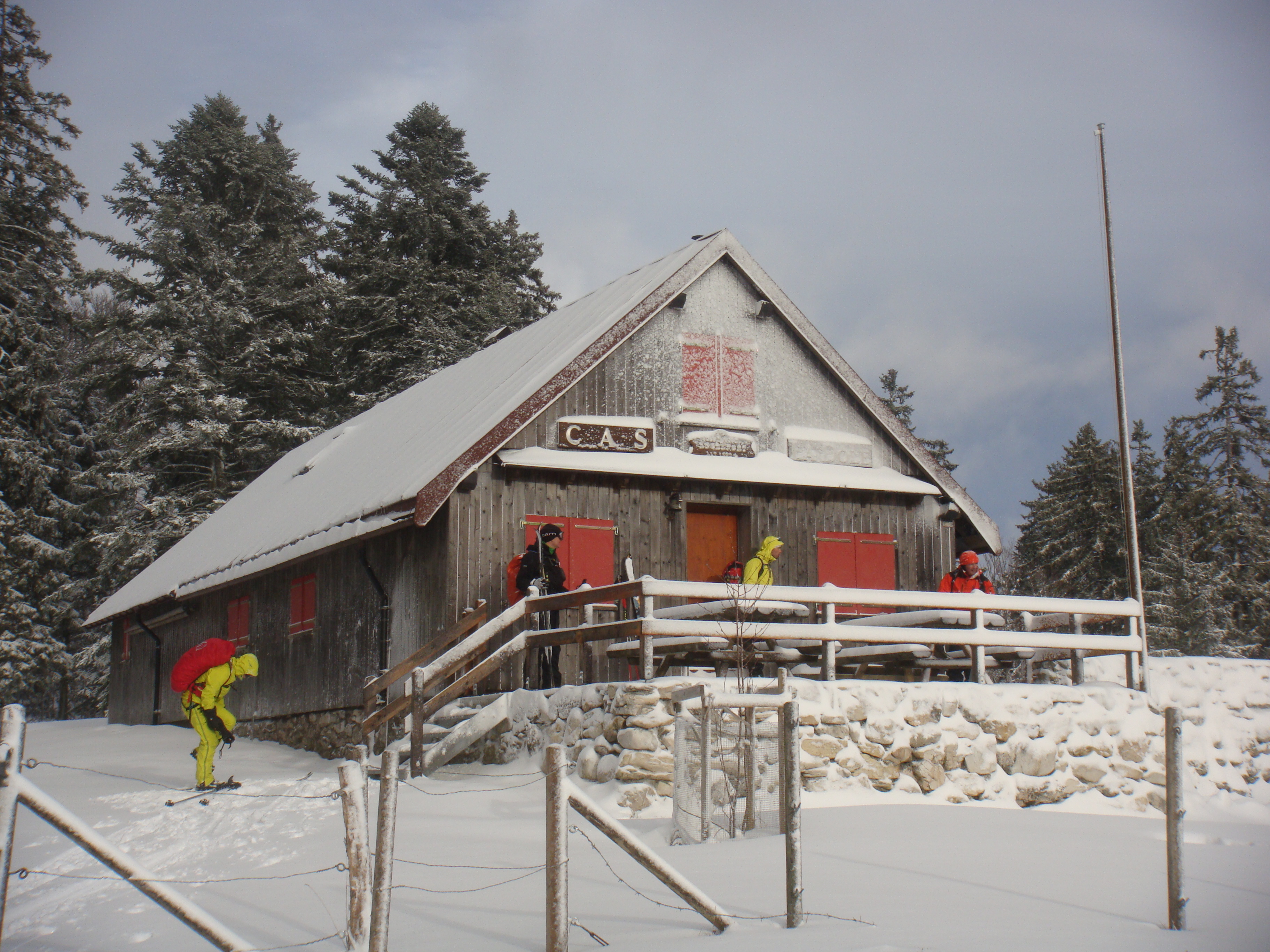 Refuge - Montagne - Jura - Station des Rousses - Groupe - Hiver