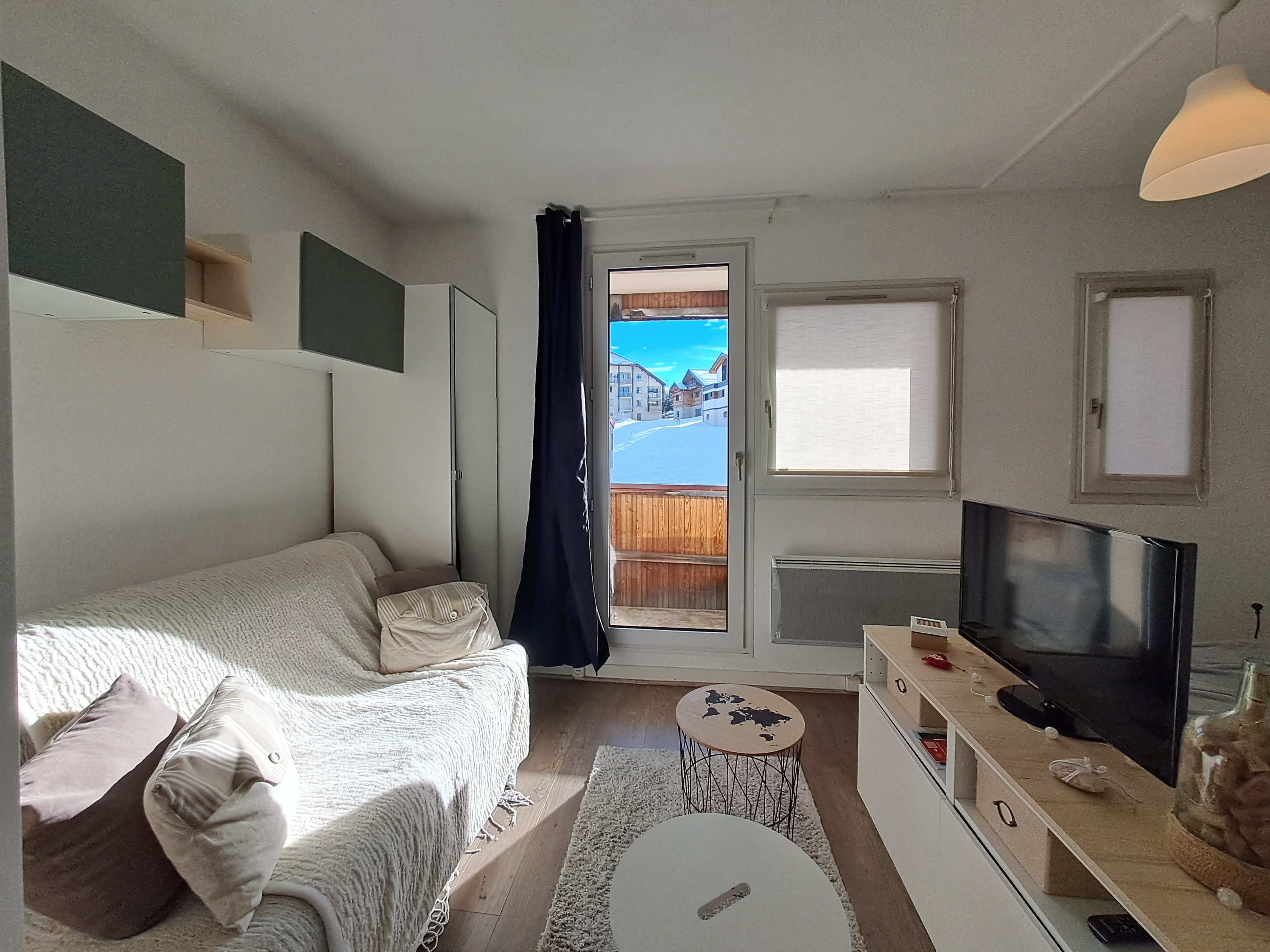La Serre - Studio en résidence - P322THI00